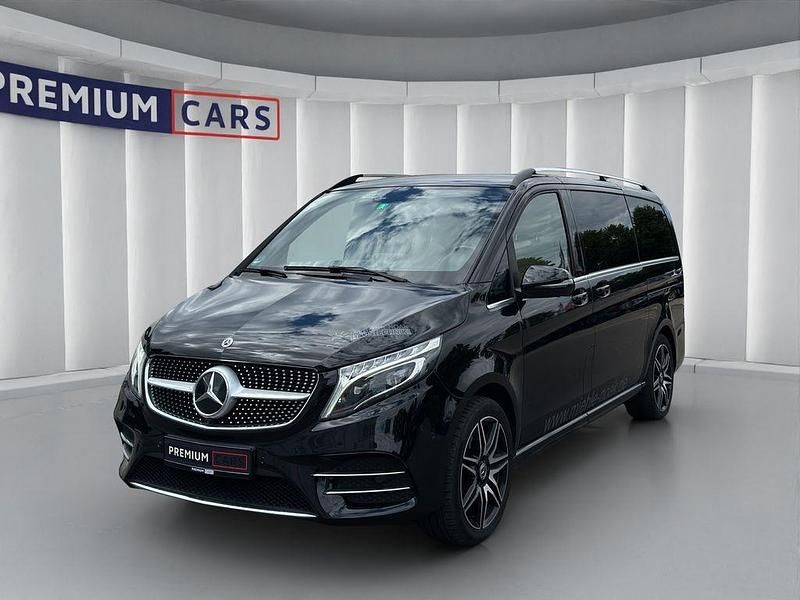 Obsidianschwarz Gebraucht 2019 Mercedes V300 AMG line Van / Kleinbus | 58.990 € (Teuer) - Bild 1/4