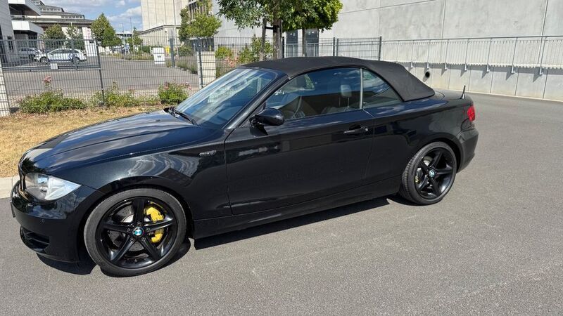 Schwarz Gebraucht 2009 BMW 125 Cabriolet Advantage Cabrio | 16.500 € (Etwas zu teuer) - Bild 1/4
