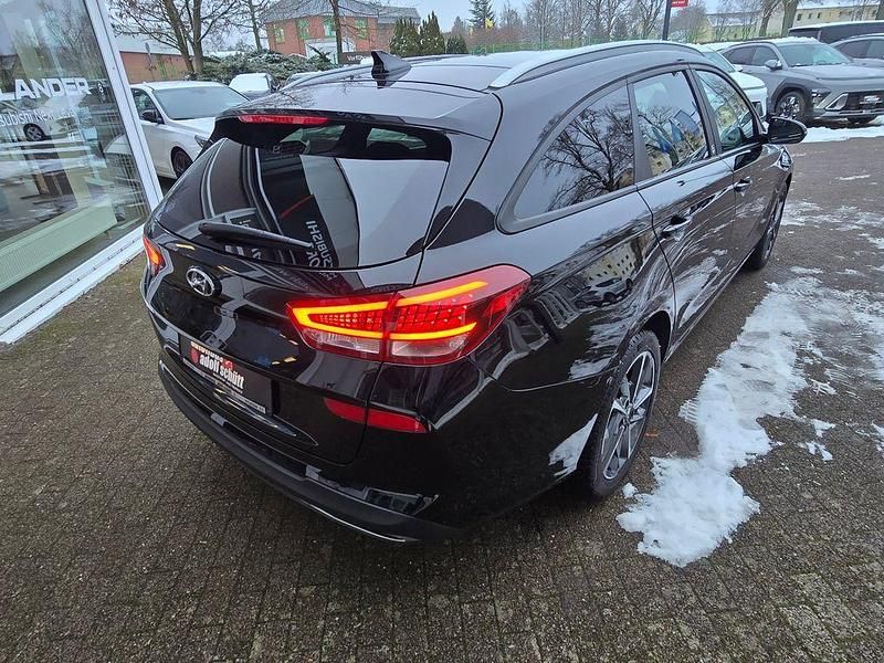 Gebraucht Hyundai i30 Edition 30+ 159 PS (116 kW) 2021 Schwarz Kombi