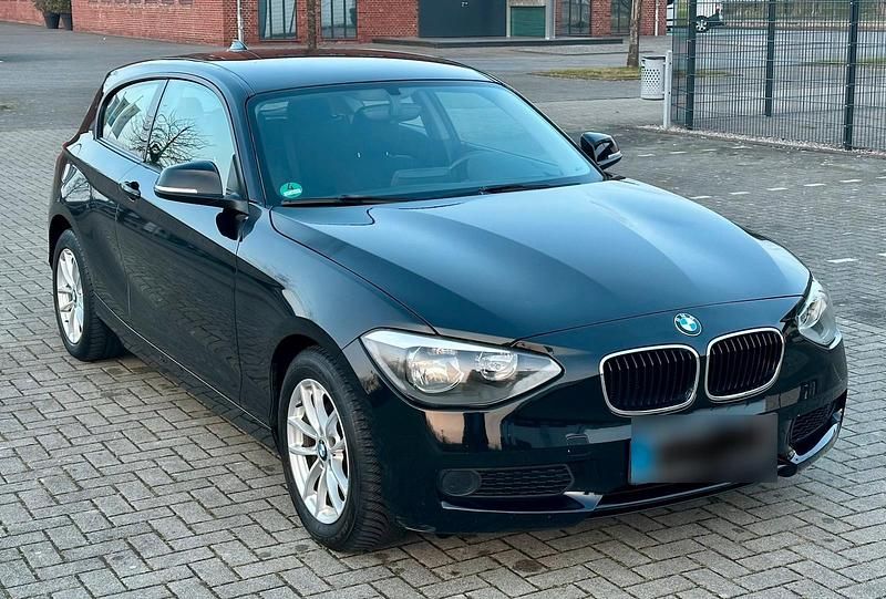 Second-hand BMW 114 102 CP (75 kW) 2014 Negru Hatchback