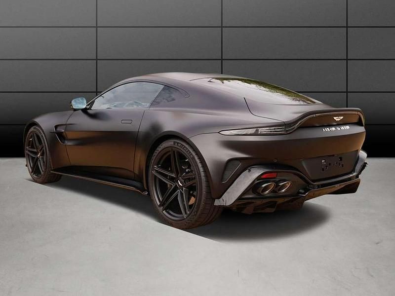 Gebraucht Aston Martin V8 665 PS (489 kW) 2024 Schwarz Coupé