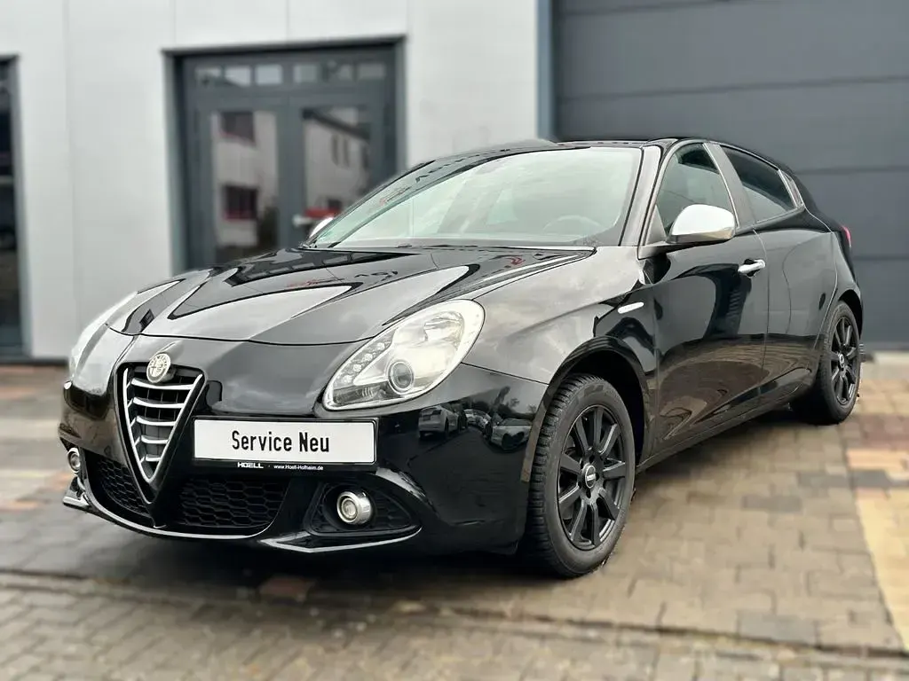 Gebraucht Alfa Romeo Giulietta 105 PS (77 kW) 2014 Schwarz Kleinwagen