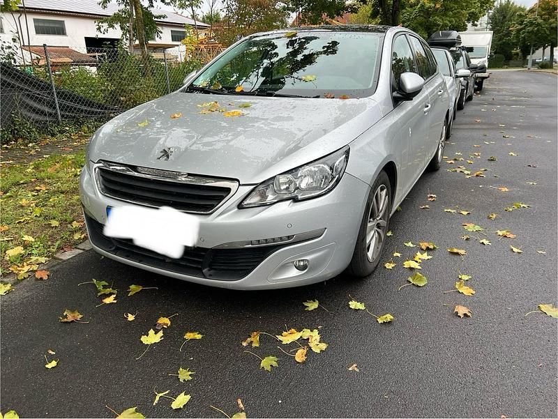 Silber Gebraucht 2015 Peugeot 308 Kombi | 4.999 € - Bild 1/4
