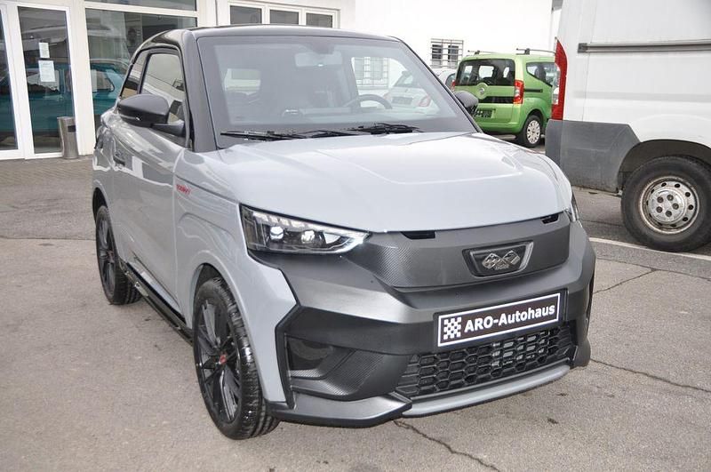Ny Ligier JS50 2026 Grå Hatchback