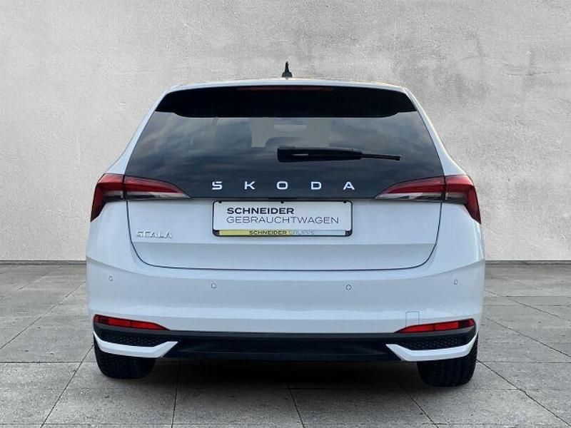 Gebraucht Skoda Scala Selection 150 PS (110 kW) 2024 Weiß Kleinwagen
