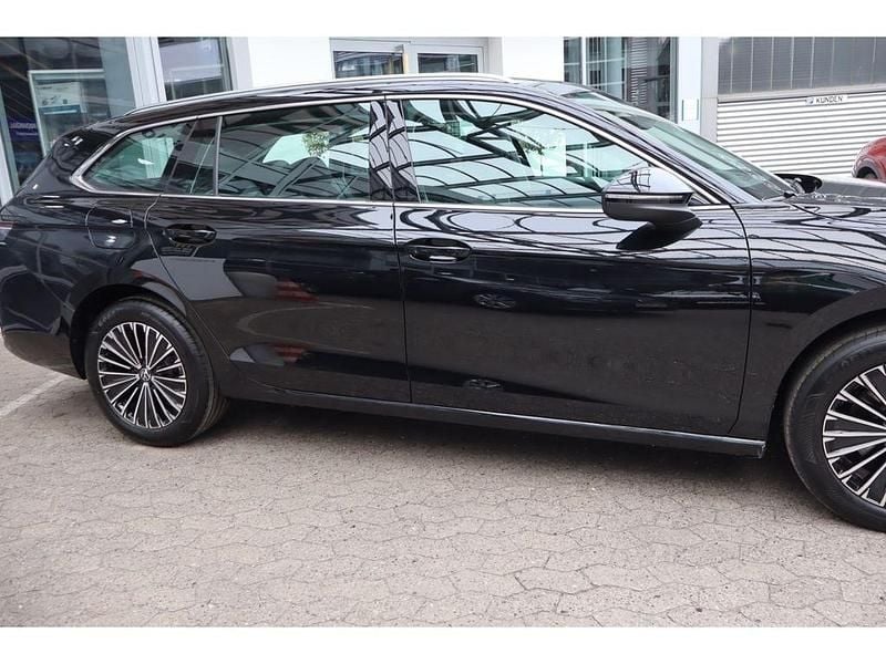 Neu VW Passat Active 150 PS (110 kW) 2026 Schwarz Kombi
