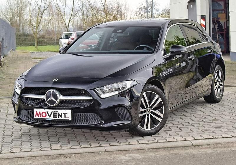 Gebraucht Mercedes A180 Progressive 136 PS (100 kW) 2021 Schwarz Limousine