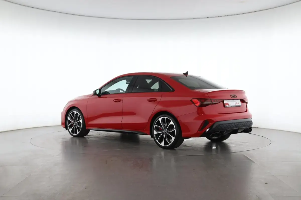Gebraucht Audi S3 Sport 333 PS (244 kW) 2025 Progressivrot metallic Limousine