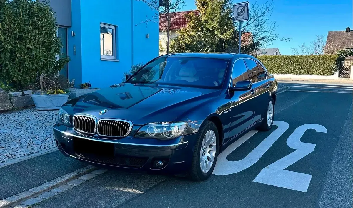 Gebraucht BMW 760 445 PS (327 kW) 2007 Blau Limousine