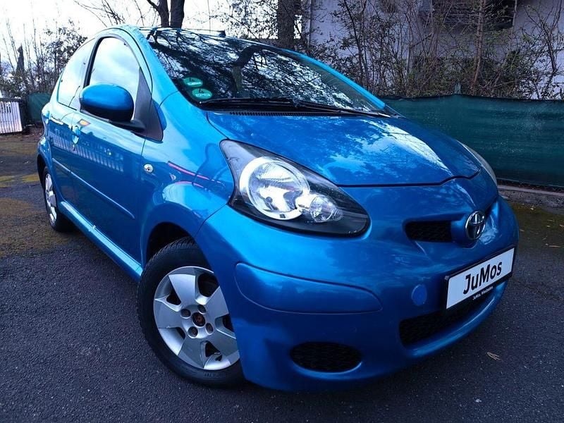 Gebraucht Toyota Aygo 68 PS (50 kW) 2009 Blau Kleinwagen