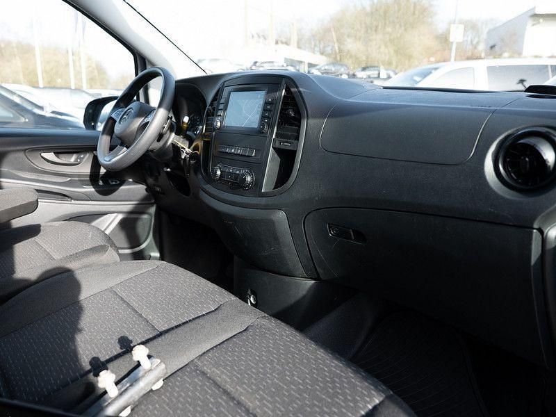 Gebraucht Mercedes Vito 190 PS (139 kW) 2023 Weiß Van