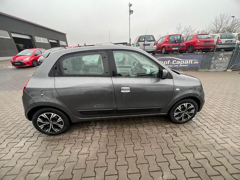 Gebraucht Renault Twingo Zen 65 PS (47 kW) 2021 Grau Kleinwagen