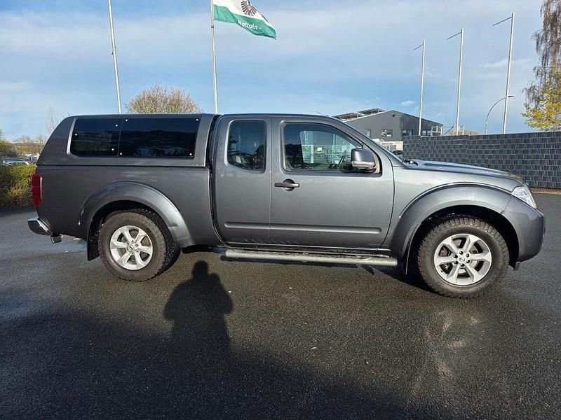 Gebraucht Nissan Navara SE 190 PS (139 kW) 2011 Blau Pickup
