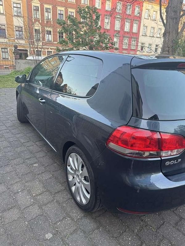 Gebraucht VW Golf VI Trendline 102 PS (75 kW) 2009 Blau Kleinwagen