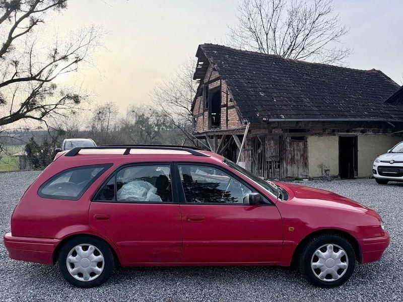 Gebraucht Toyota Corolla Terra 86 PS (63 kW) 1999 Rot Limousine