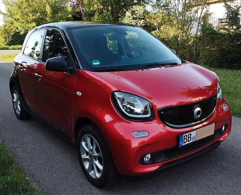 Rot Gebraucht 2018 Smart ForFour Kleinwagen | 7.600 € (Fairer Preis) - Bild 1/4