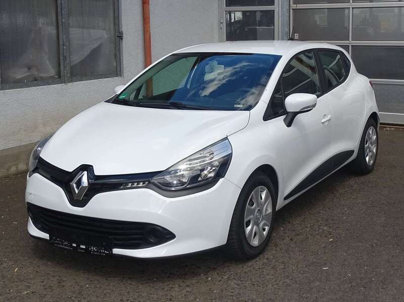Weiß Gebraucht 2013 Renault Clio IV Dynamique Limousine | 5.490 € (Fairer Preis) - Bild 1/4