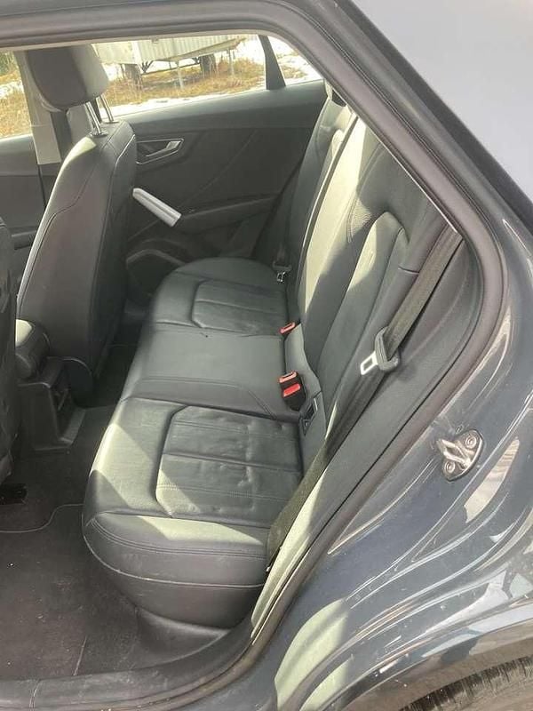 Gebraucht Audi Q2 Design 150 PS (110 kW) 2018 Grau SUV