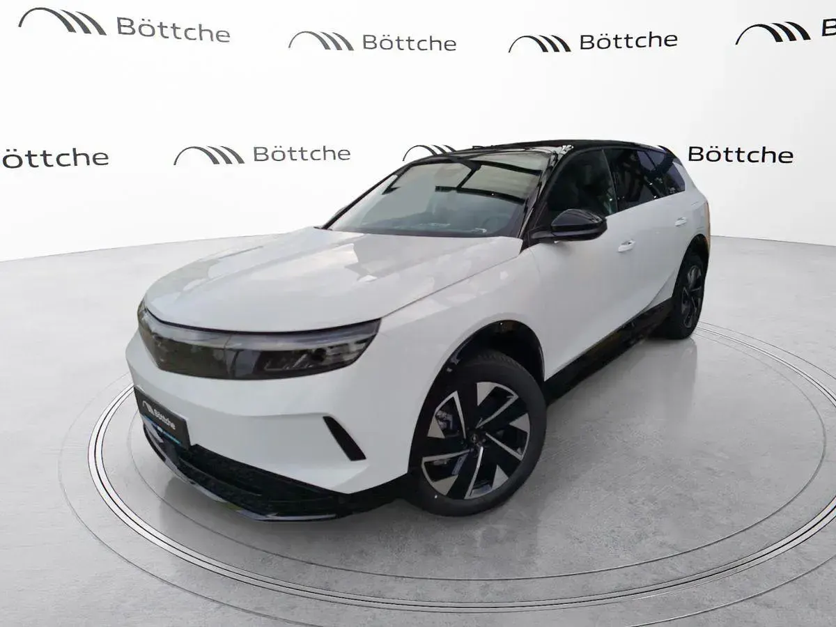 Neu Opel Grandland Electric 156 kW (213 PS) 2026 Lack weiss banquise/typ aussenverkleidung spiegel flach standard SUV