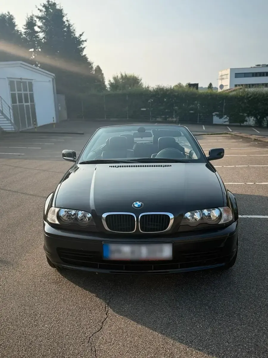 Gebraucht BMW 318 M Sport 143 PS (105 kW) 2002 Schwarz Cabrio