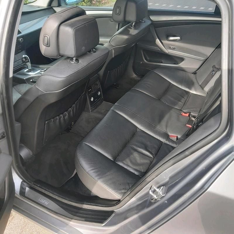 Gebraucht BMW 525 197 PS (144 kW) 2008 Grau Kombi