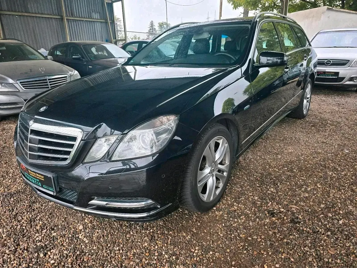 Gebraucht Mercedes E350 Elegance 264 PS (194 kW) 2011 Schwarz Kombi