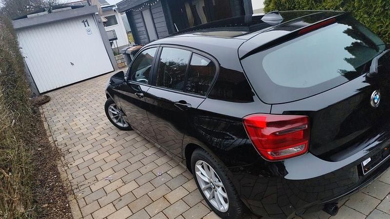 Gebraucht BMW 116 136 PS (100 kW) 2012 Schwarz Kleinwagen