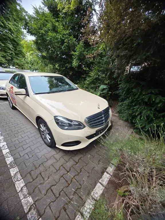 Gebraucht Mercedes E200 136 PS (100 kW) 2015 Limousine