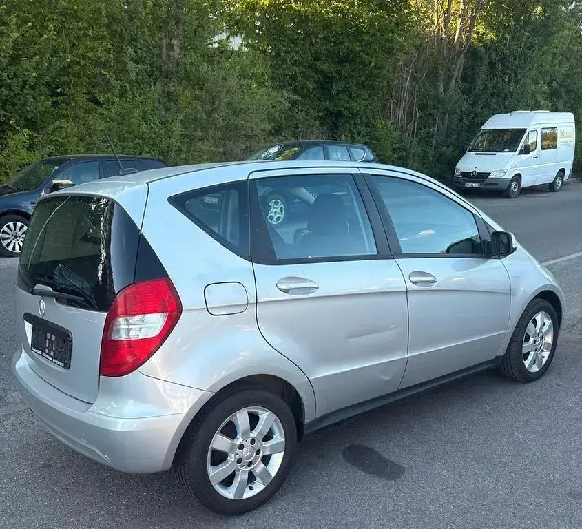 Gebraucht Mercedes A150 95 PS (69 kW) 2008 Silber Limousine