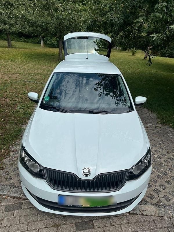 Weiß Gebraucht 2016 Skoda Fabia Cool Edition Kleinwagen | 8.000 € (Guter Preis) - Bild 1/4