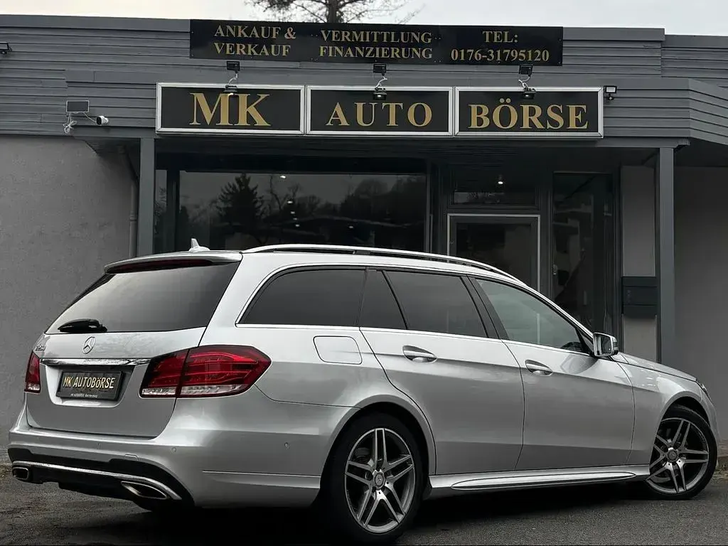 Usata Mercedes E250 AMG 211 CV (155 kW) 2016 Argento Berlina