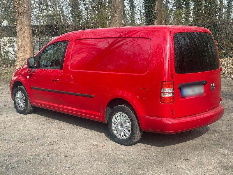 Gebraucht VW Caddy Maxi 105 PS (77 kW) 2015 Rot Van / Kleinbus