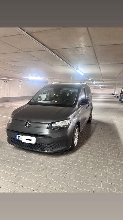 Grau Gebraucht 2021 VW Caddy Van / Kleinbus | 19.450 € (Guter Preis) - Bild 1/4