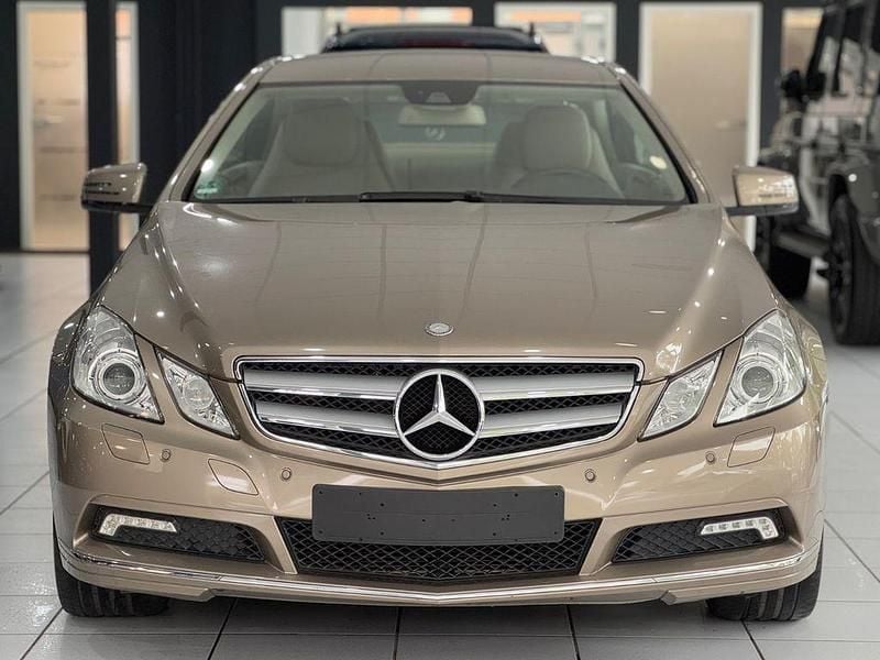 Gebraucht Mercedes E350 292 PS (214 kW) 2011 Beige Coupé