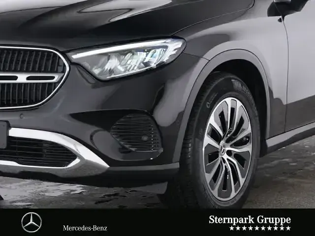 Gebraucht Mercedes GLC220 197 PS (144 kW) 2025 Schwarz SUV