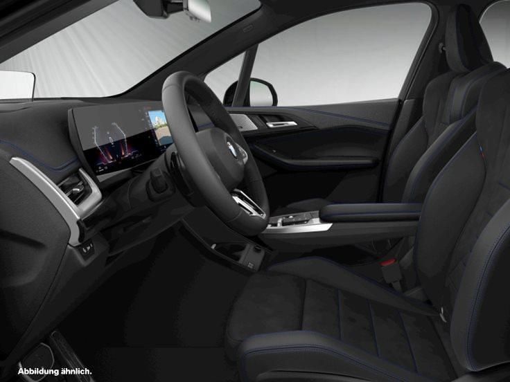 Gebraucht BMW 223 Active Tourer Efficient Dynamics 218 PS (160 kW) 2025 Saphirschwarz metallic Van / Kleinbus