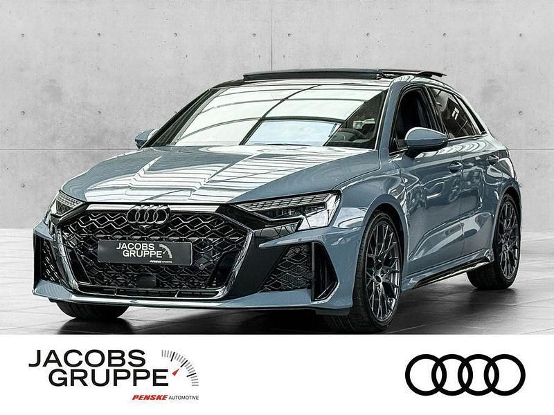 Grau Neu 2025 Audi RS3 Sportback Sport Kleinwagen | 71.490 € (Fairer Preis) - Bild 1/4