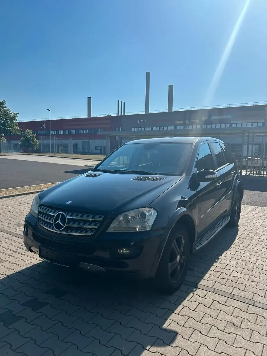 Gebraucht Mercedes ML420 306 PS (225 kW) 2007 Schwarz SUV