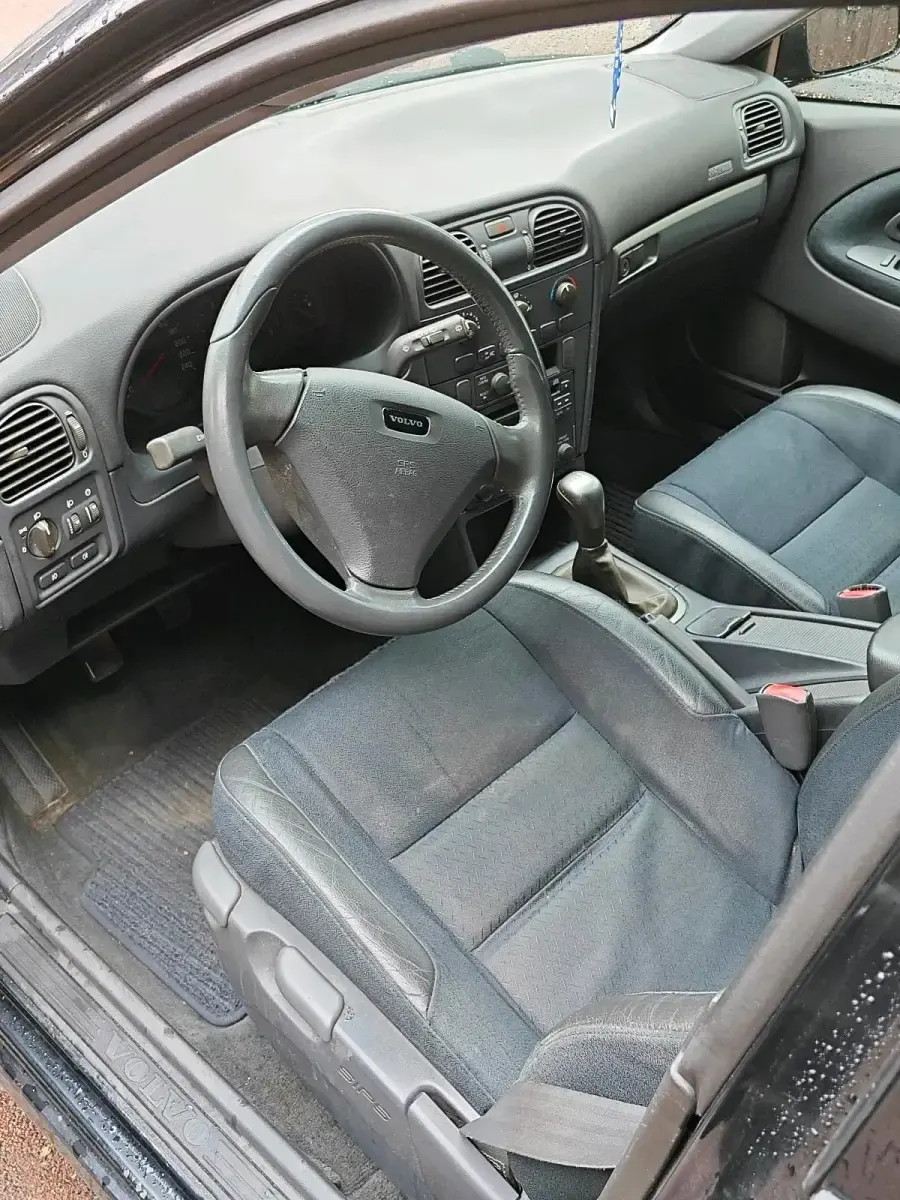 Brugt Volvo V40 103 HK (75 kW) 2003 Sort Stationcar