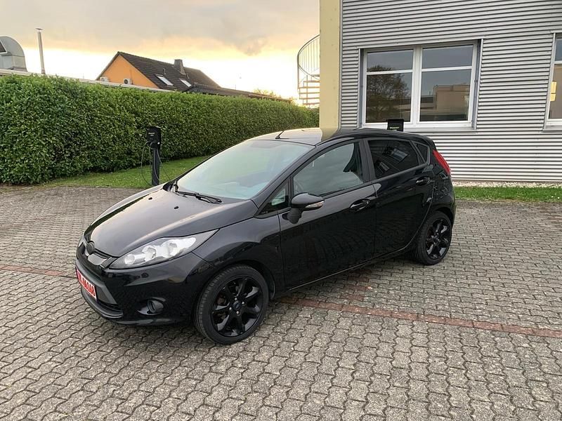 Schwarz Gebraucht 2011 Ford Fiesta Trend Limousine | 5.899 € (Teuer) - Bild 1/4