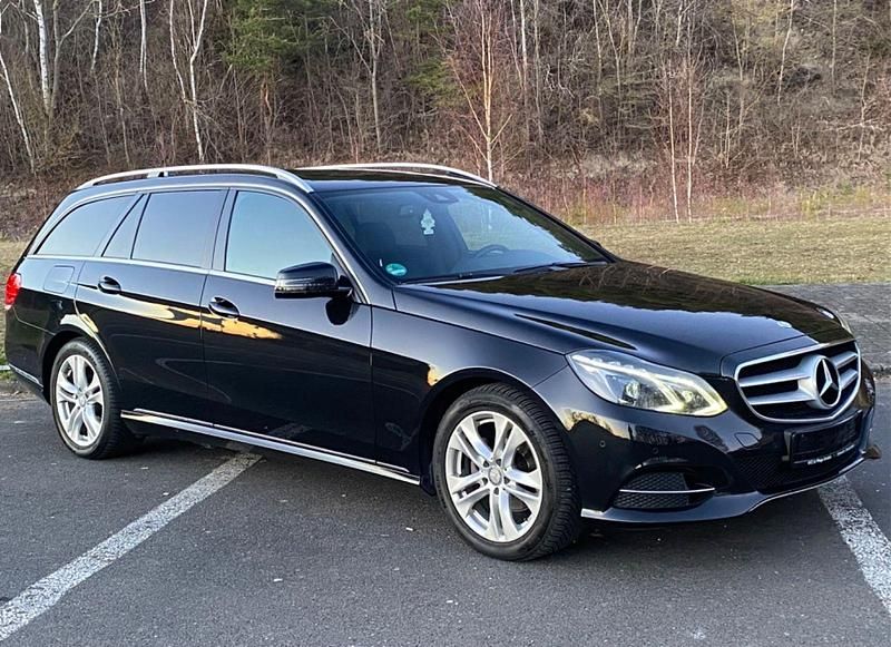 Gebraucht Mercedes E200 Avantgarde 136 PS (100 kW) 2014 Schwarz Kombi