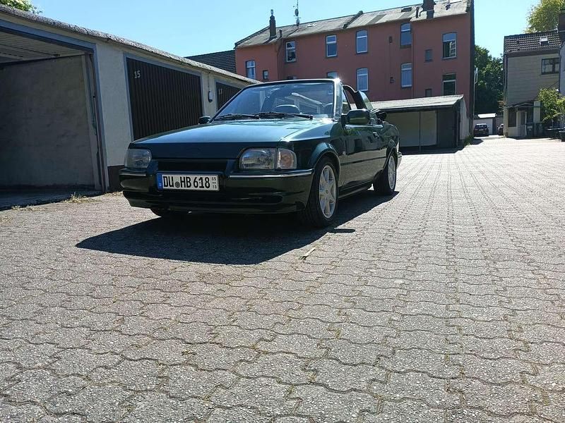Gebraucht Ford Escort Cabriolet 102 PS (75 kW) 1990 Grün Cabrio