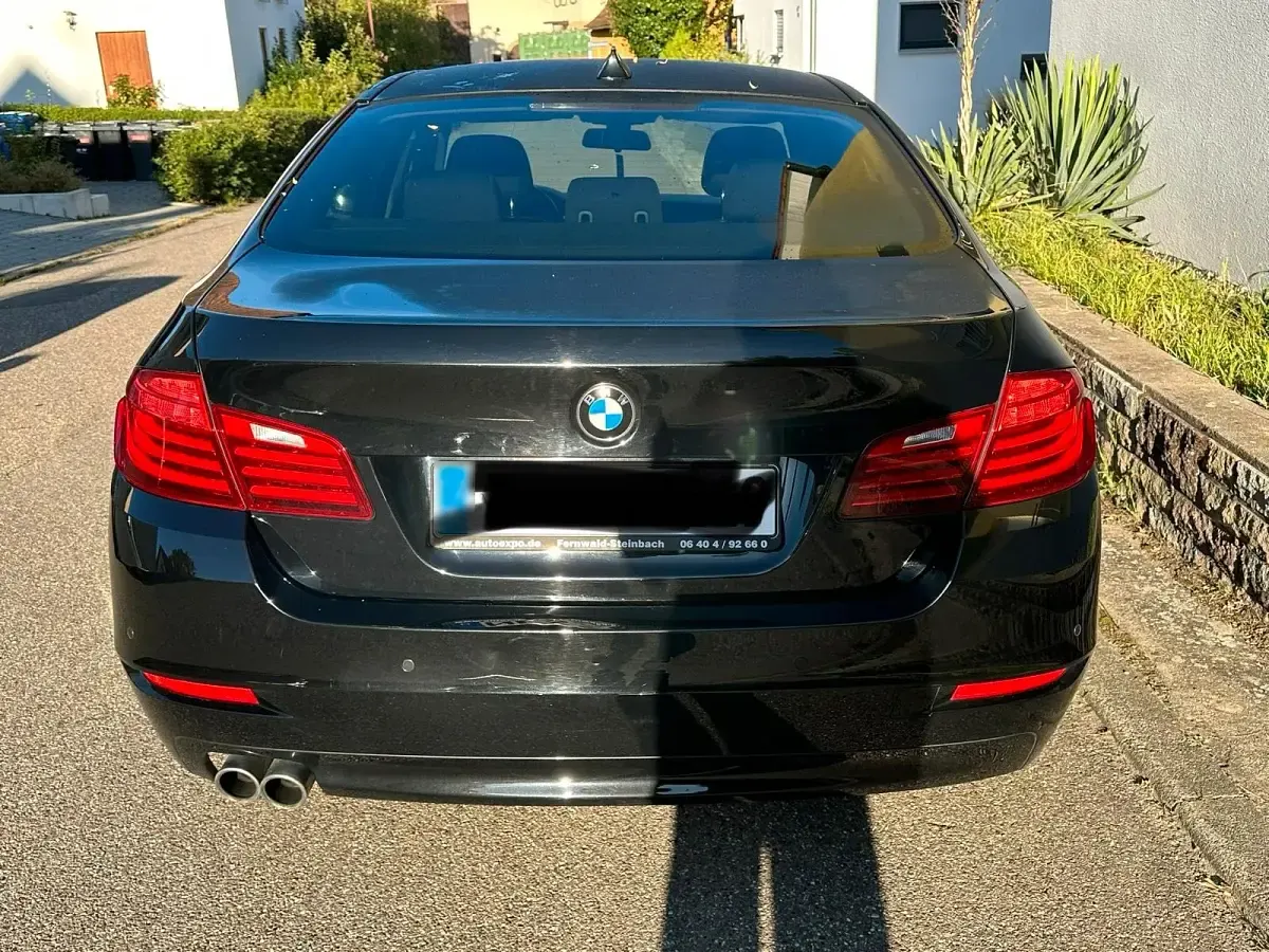 Gebraucht BMW 520 184 PS (135 kW) 2014 Schwarz Limousine