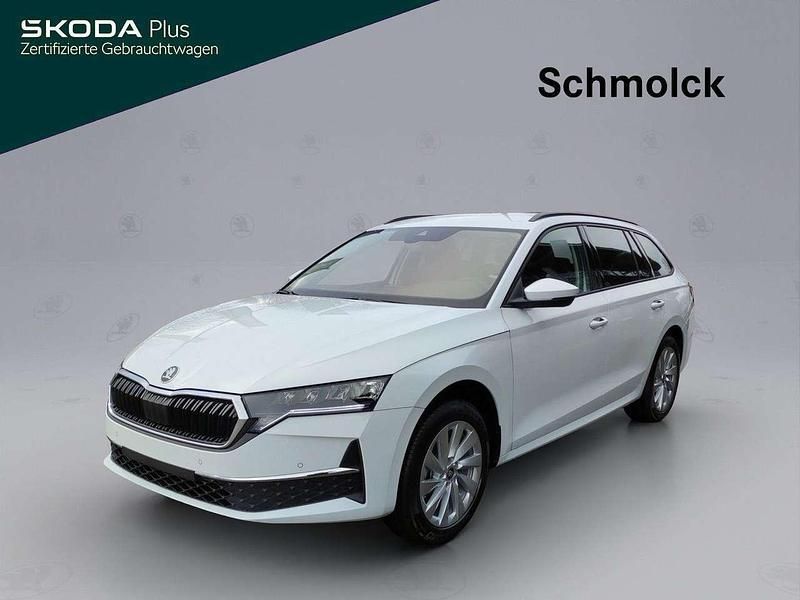 Moonweiß perleffekt Gebraucht 2025 Skoda Octavia Selection Kombi | 34.890 € (Fairer Preis) - Bild 1/2
