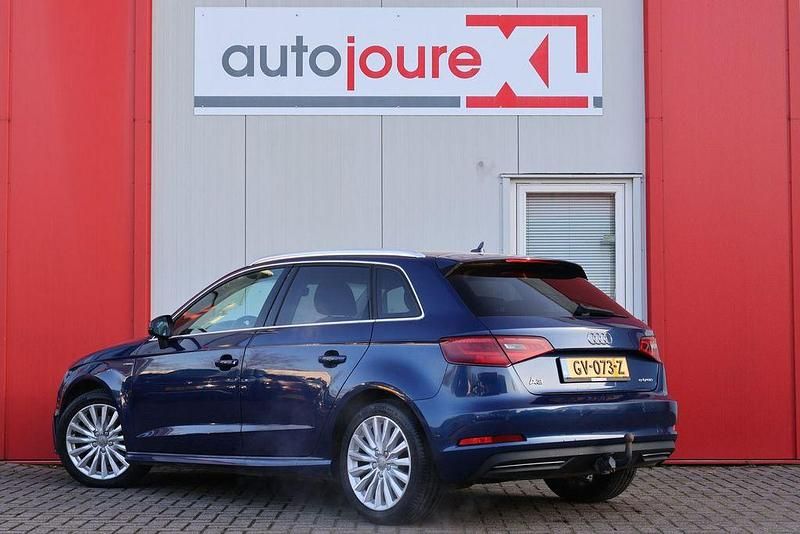 Gebraucht Audi e-tron Attraction 204 PS (150 kW) 2015 Blau SUV