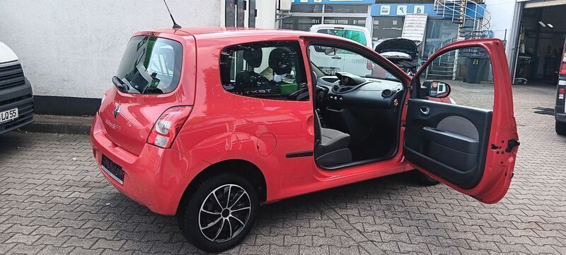 Gebraucht Renault Twingo 58 PS (42 kW) 2010 Rot Kleinwagen