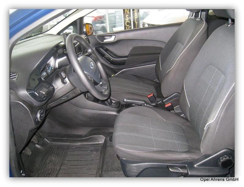 Gebraucht Ford Fiesta Trend 71 PS (52 kW) 2018 Blau Kleinwagen