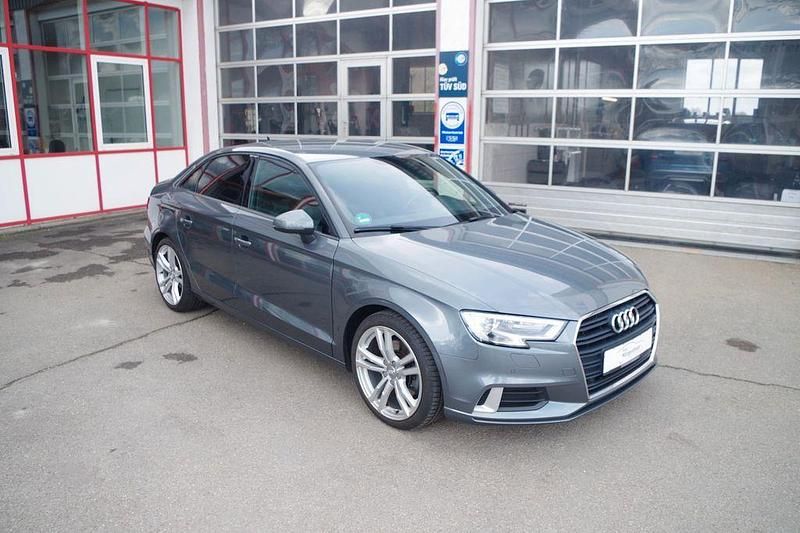 Gebraucht Audi A3 S-Line 150 PS (110 kW) 2019 Grau Limousine