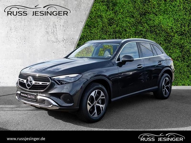 Grau Gebraucht 2024 Mercedes GLC300e Avantgarde SUV | 58.880 € (Etwas zu teuer) - Bild 1/2