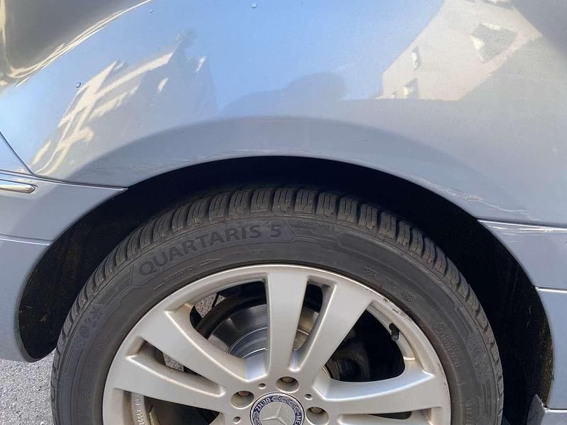 Blau Gebraucht 2009 Mercedes B150 Van / Kleinbus | 5.300 € (Fairer Preis) - Bild 1/4